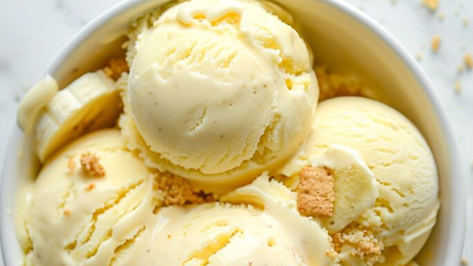 Sorvete de Creme com Manga Caseiro e Cremoso